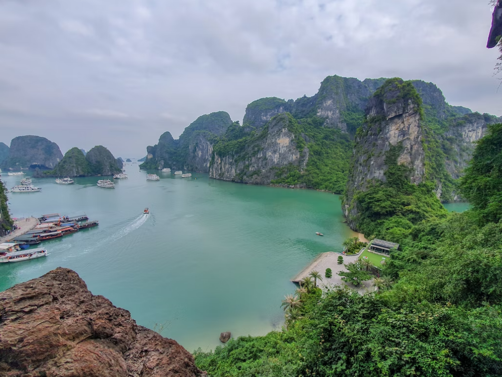 2026年 03/04 越南河內．下龍灣．富國島 豪華11日遊 <p>
	下龍灣 - 河內</p>